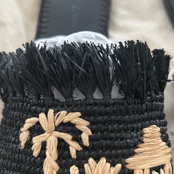 Adorable Tory slides! - Picture 6 of 6